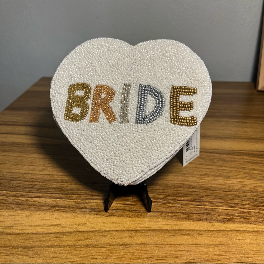 Francesca's Collections White Beaded Bride Heart Clutch